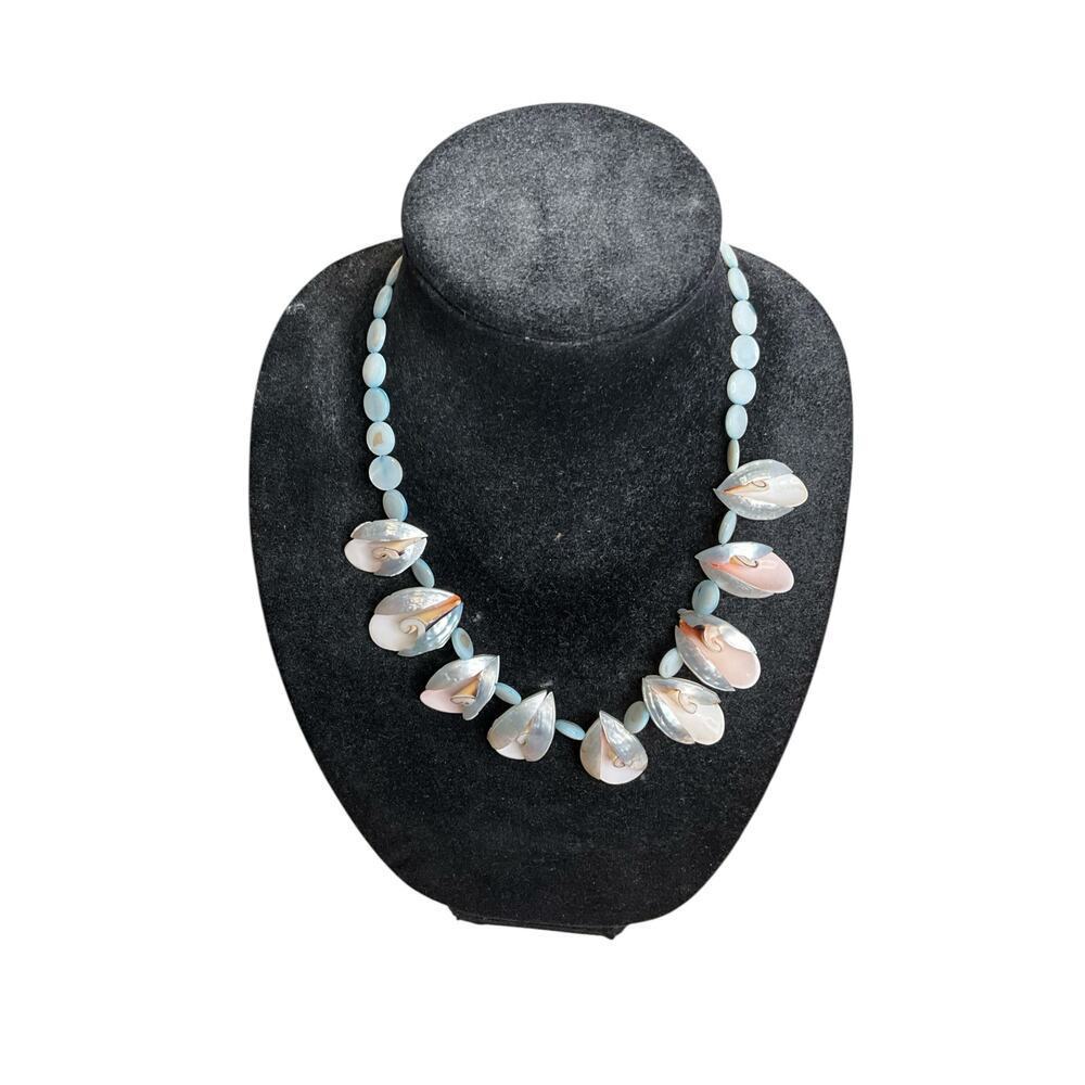 Womens Handmade Seashell Mother of Pearl Necklace 20" Long Silver Tone Chain NEW